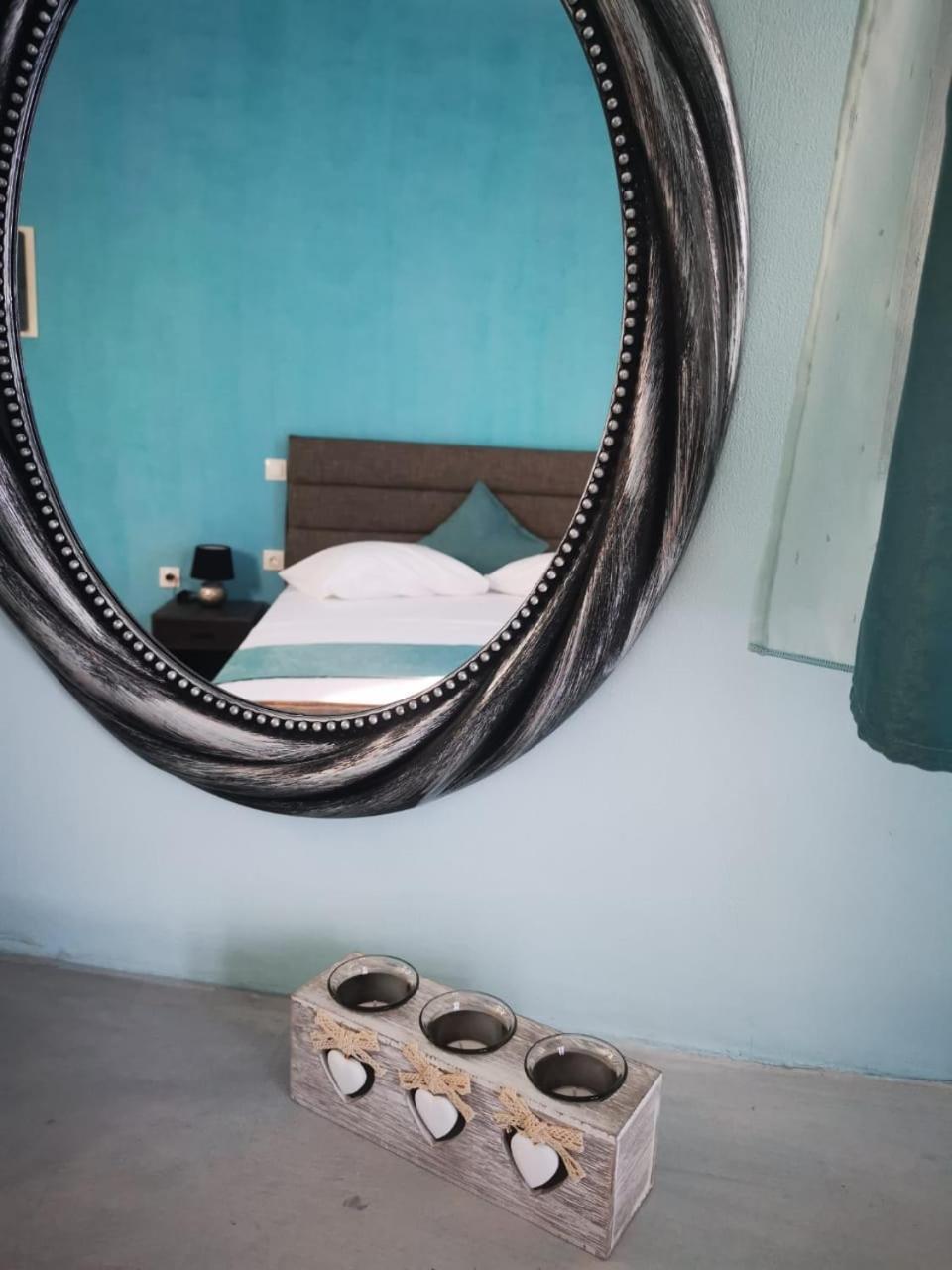 N Renieris Apartments Firostefani Bilik gambar